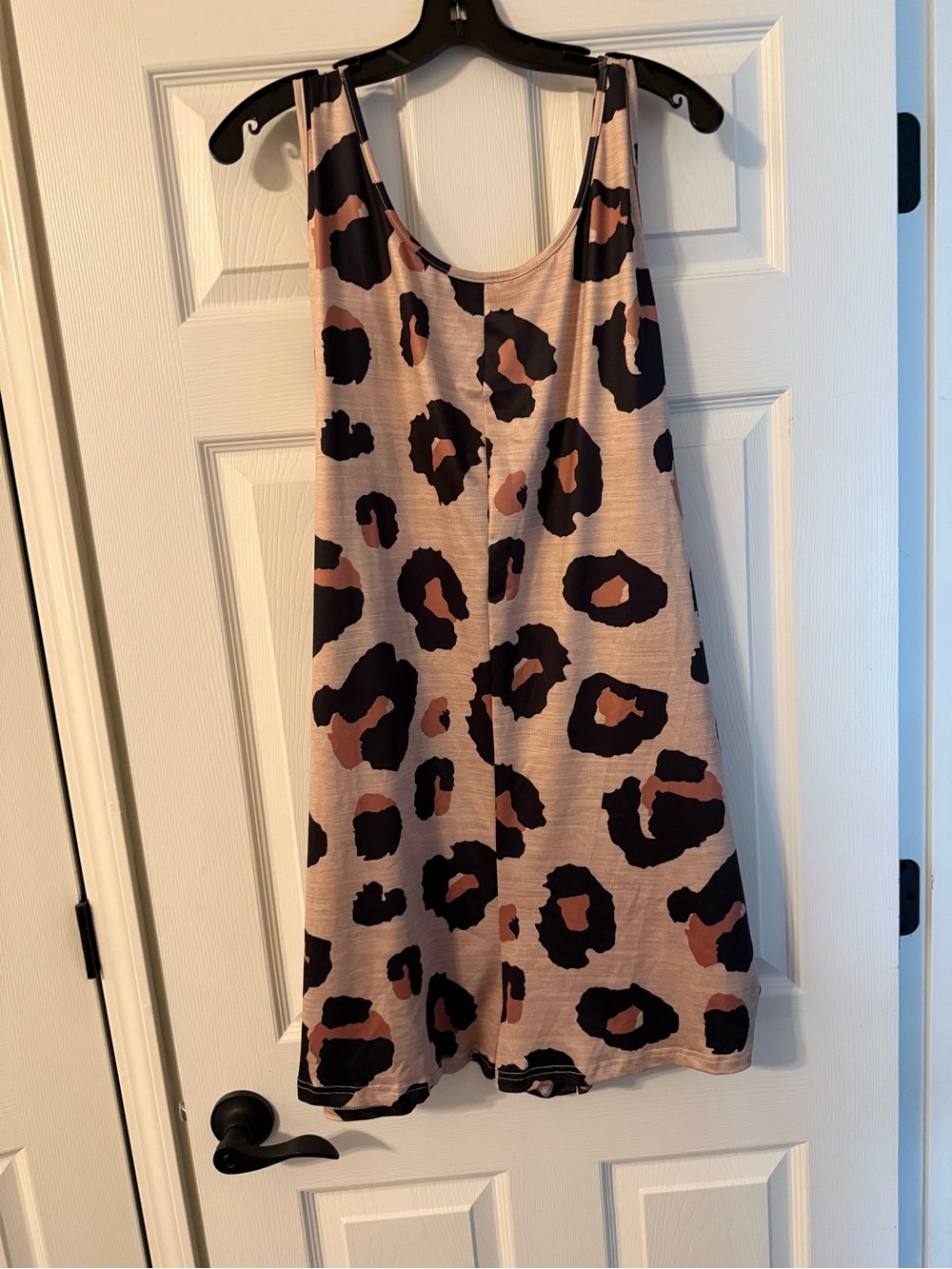 Women’s Sleeveless Leopard Print Tank romper - Beige/Pink